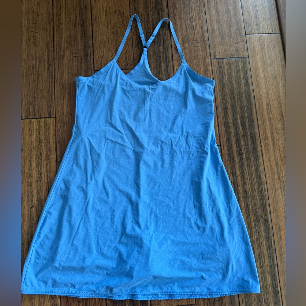 Outdoor Voices — The Exercise Dress
XXL
Baby Blue
EUC